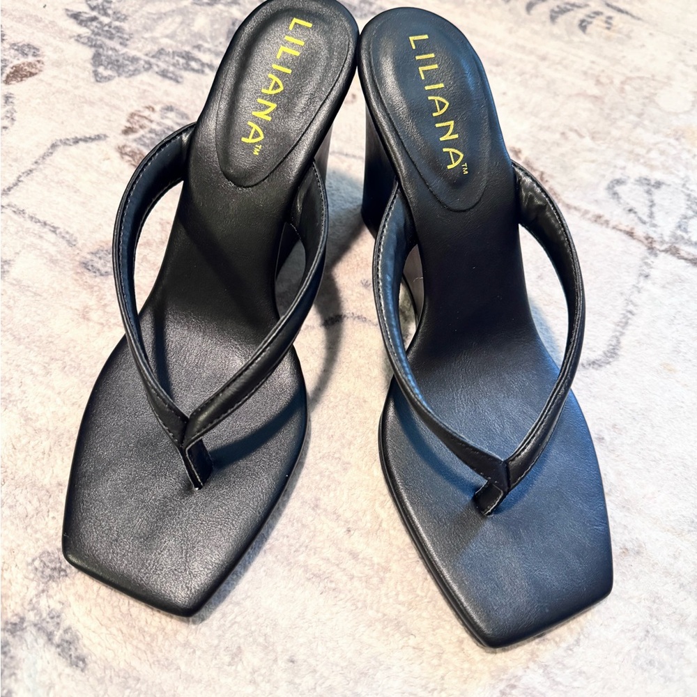 Liliana Black Women's Sandals size 8
